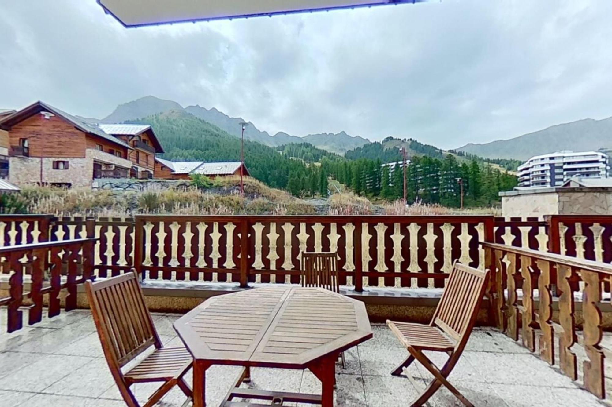 Casa-Amelie Terrace With View And Parking Appartement Vars  Buitenkant foto