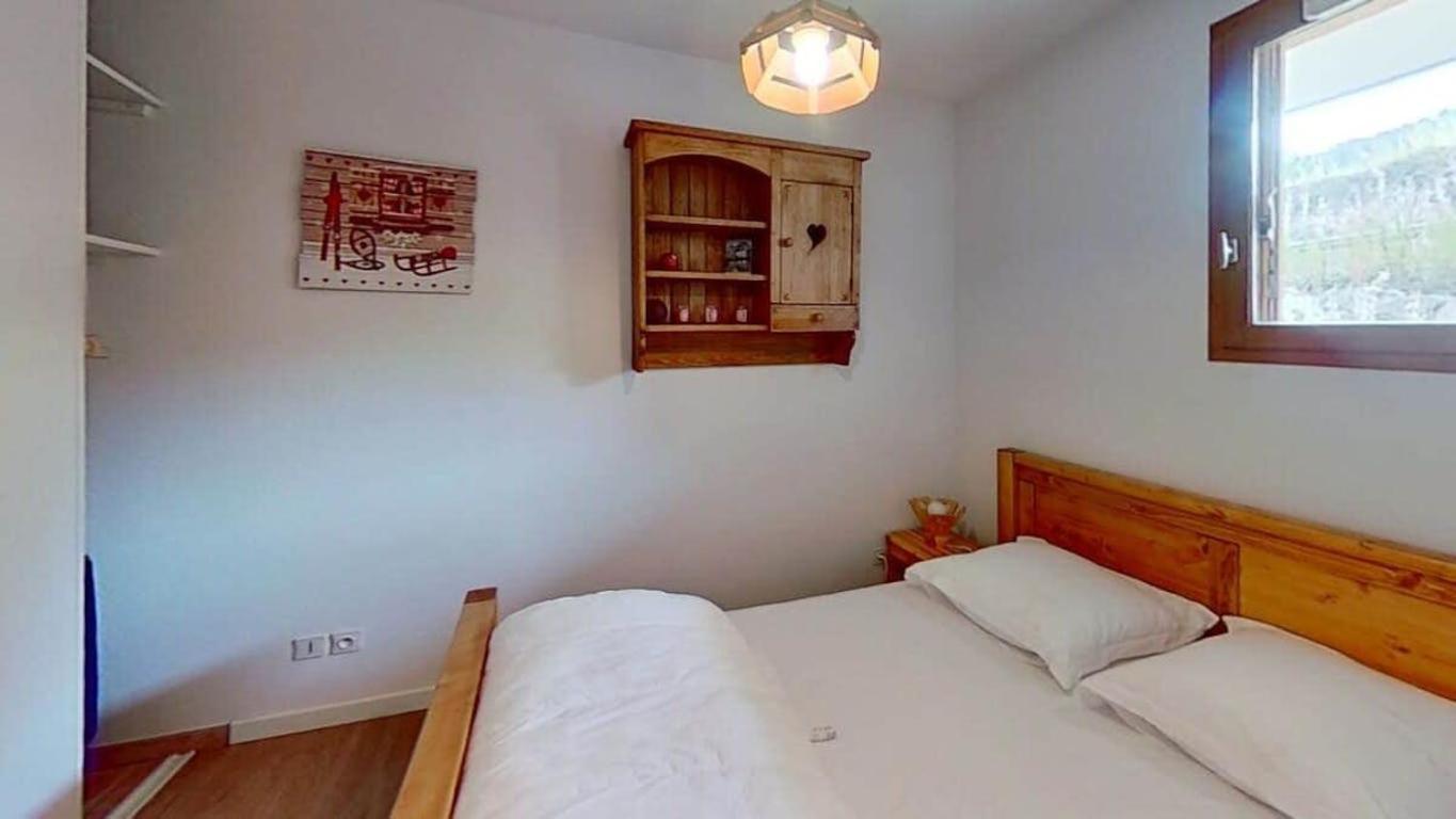 Casa-Amelie Terrace With View And Parking Appartement Vars  Buitenkant foto