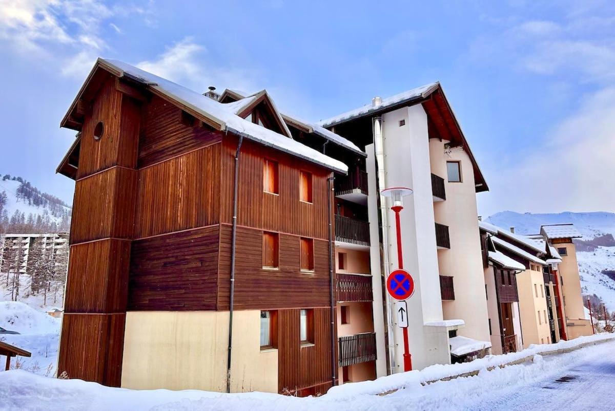 Casa-Amelie Terrace With View And Parking Appartement Vars  Buitenkant foto